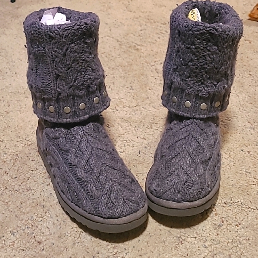 Gray Ugg Knit Boots